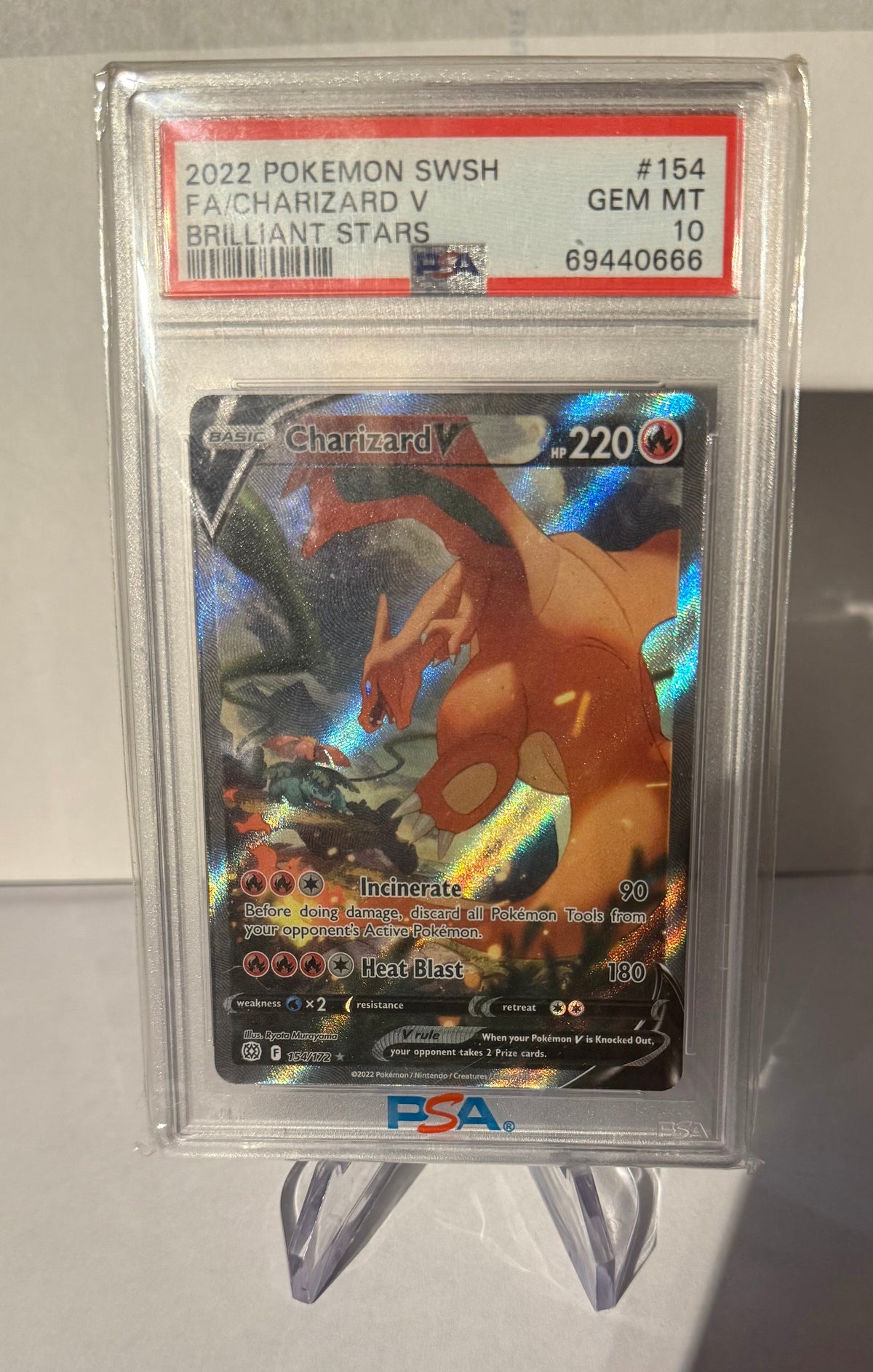 Pokémon Charizard V 154 Brilliant Stars PSA10